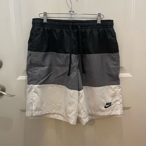 Nike Flow Short